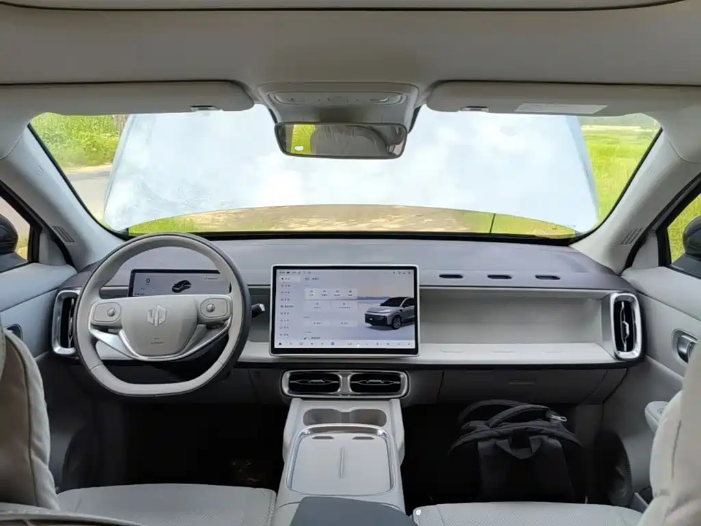Leapmotor Leapmotor B10 — миниатюра 10