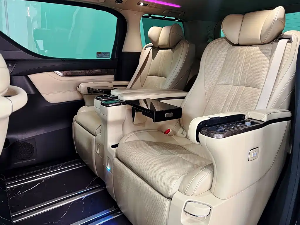 Toyota Vellfire 2019 2.5L HV Luxury