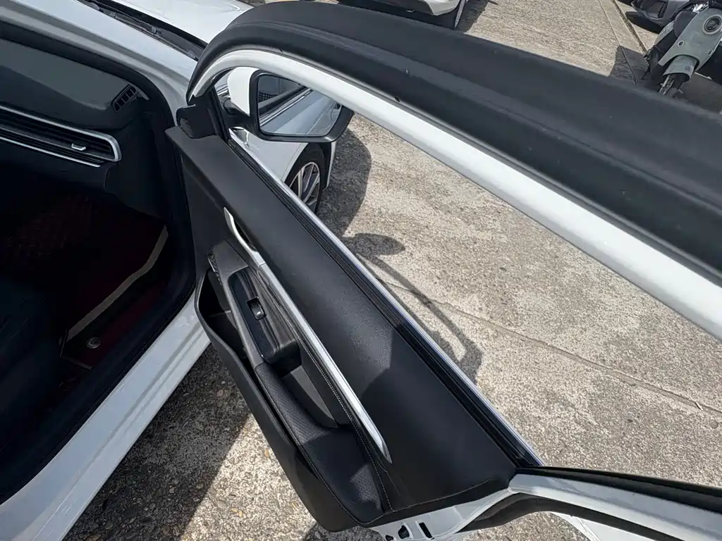 Geely Emgrand — миниатюра 6