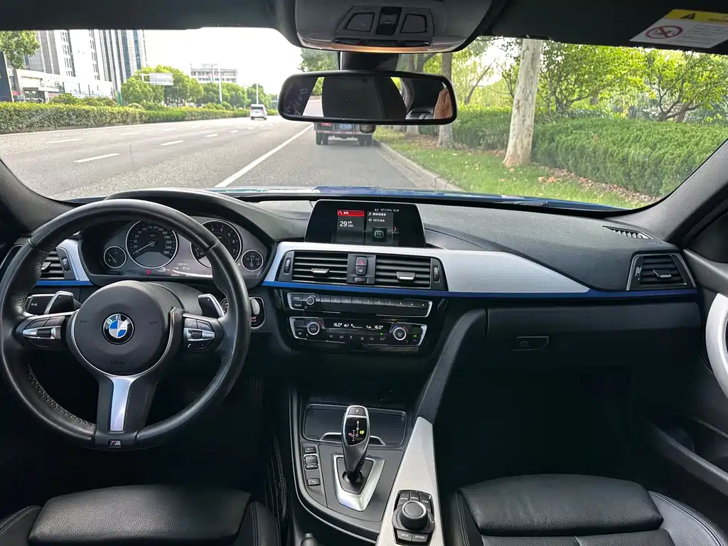 BMW 3 Series — миниатюра 8