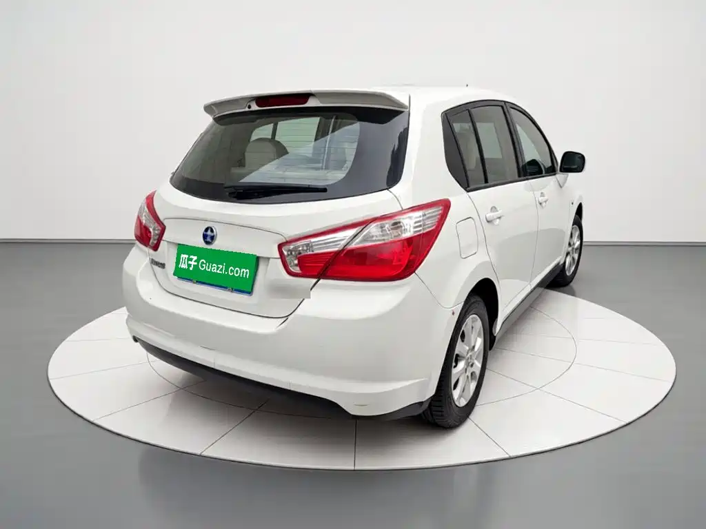 Venucia R50 — миниатюра 4