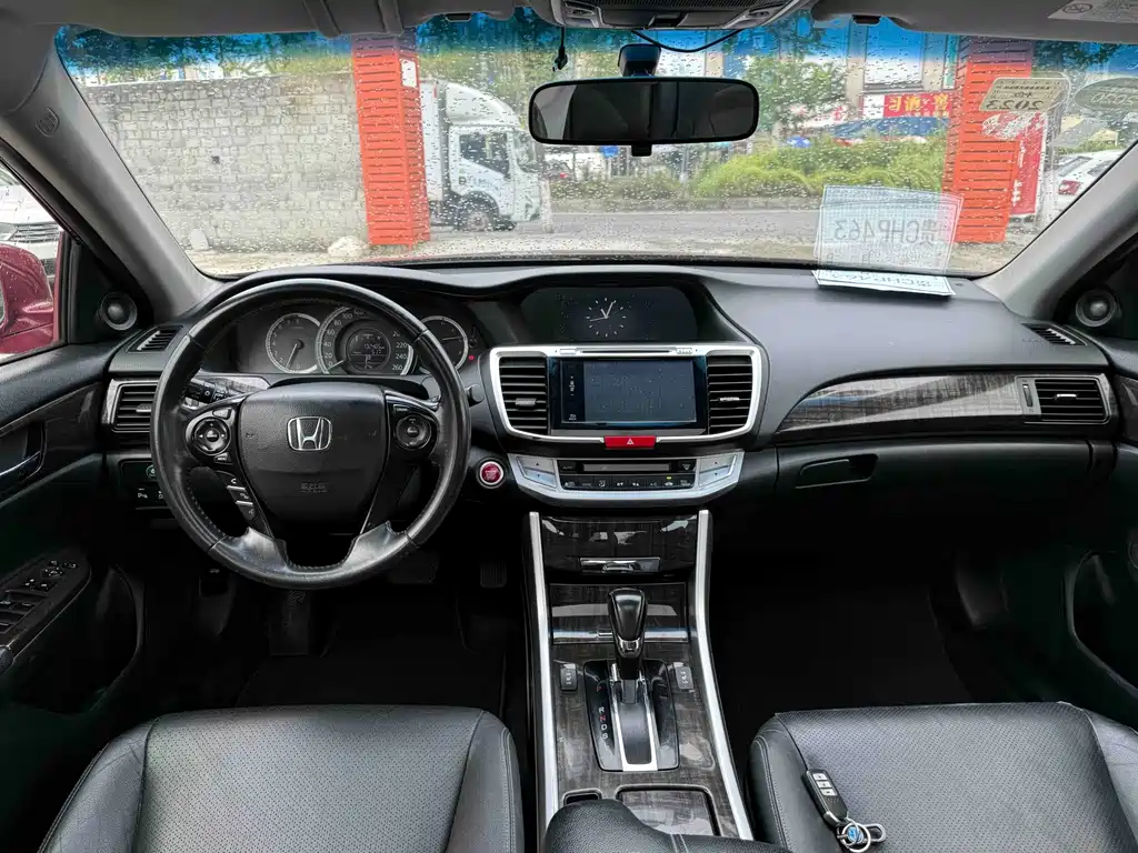 Honda Accord — миниатюра 5