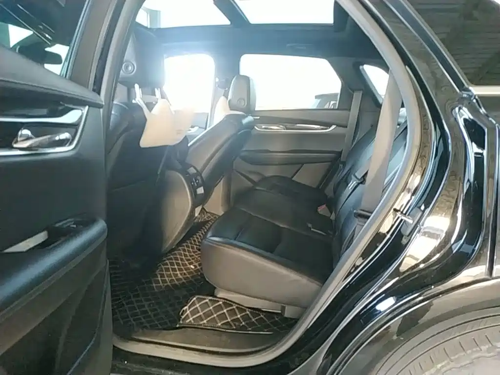 Cadillac XT5 — миниатюра 17