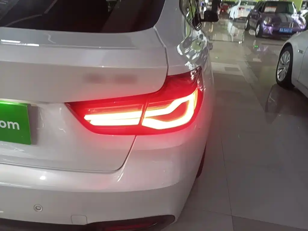 BMW 3 Series GT — миниатюра 8
