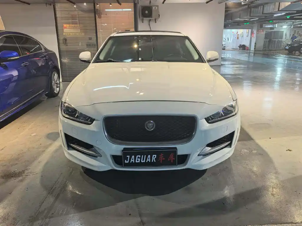 Jaguar XE 2015 2.0T 200PS R-Sport