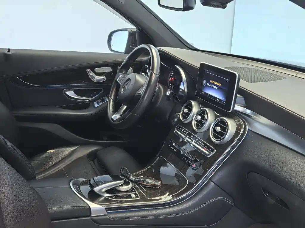 Mercedes-Benz GLC — миниатюра 13