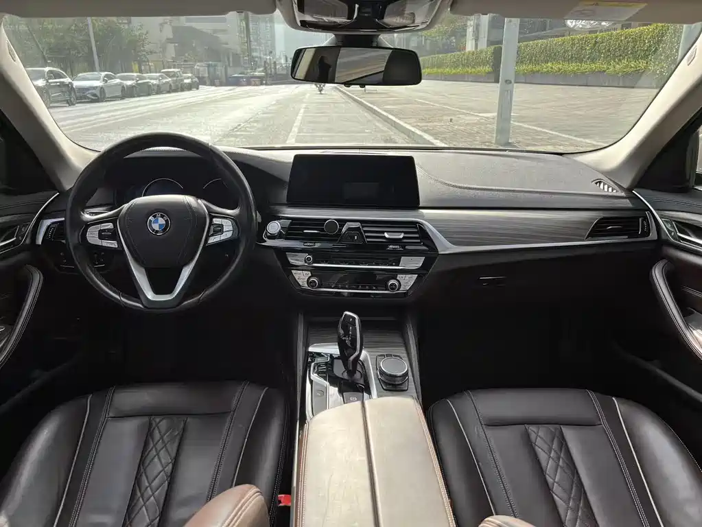 BMW 5 SERIES NEW ENERGY