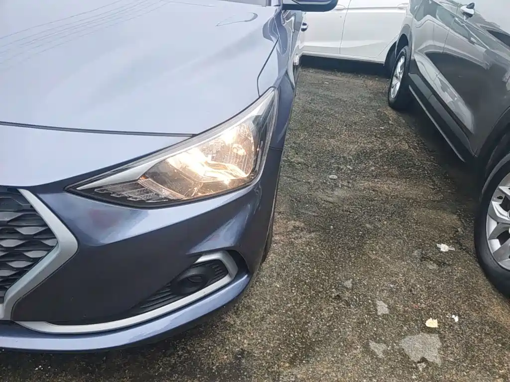 Hyundai Elantra — миниатюра 24