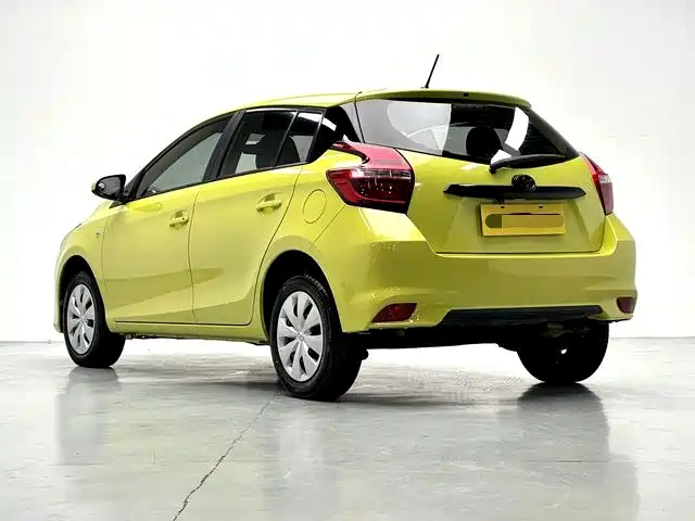 Toyota Yaris L — миниатюра 7