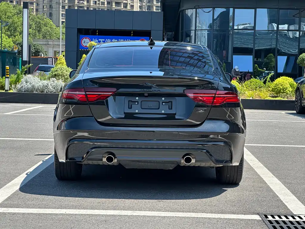 Jaguar XEL — миниатюра 6