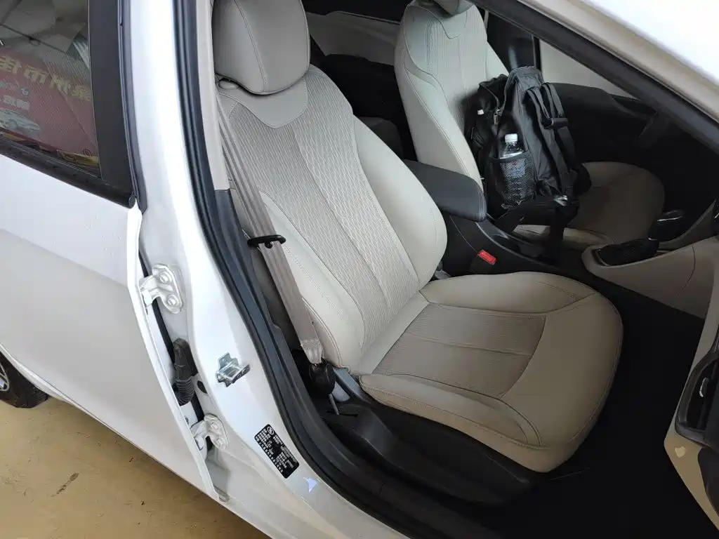 Buick Excelle — миниатюра 25