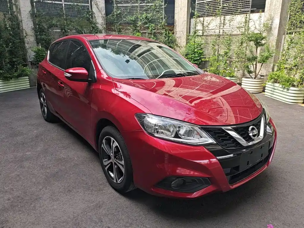 Nissan Tiida — миниатюра 4