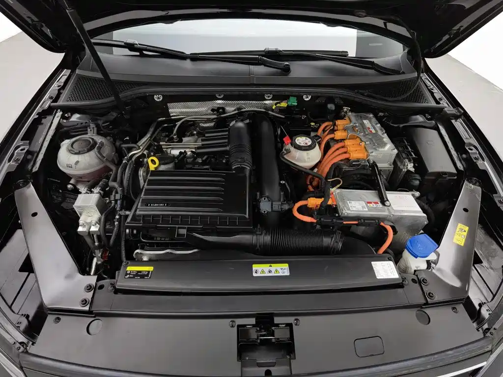 Volkswagen 迈腾 PHEV — миниатюра 6