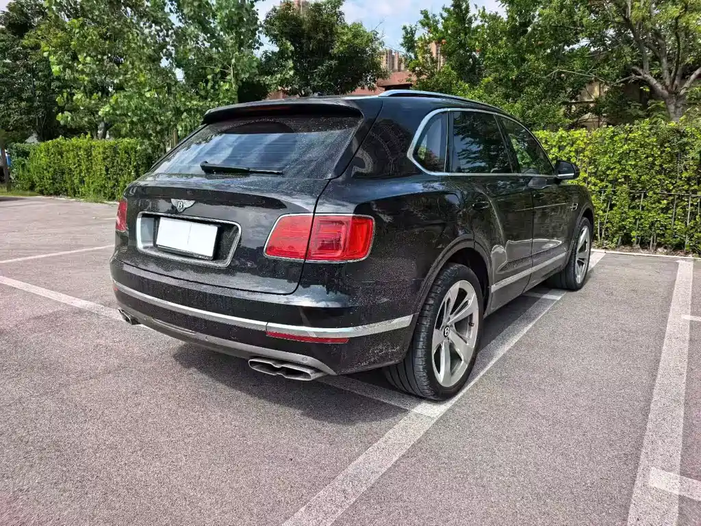 Bentley Bentayga — миниатюра 6