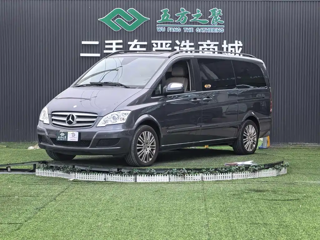 Mercedes-Benz Viano 2013