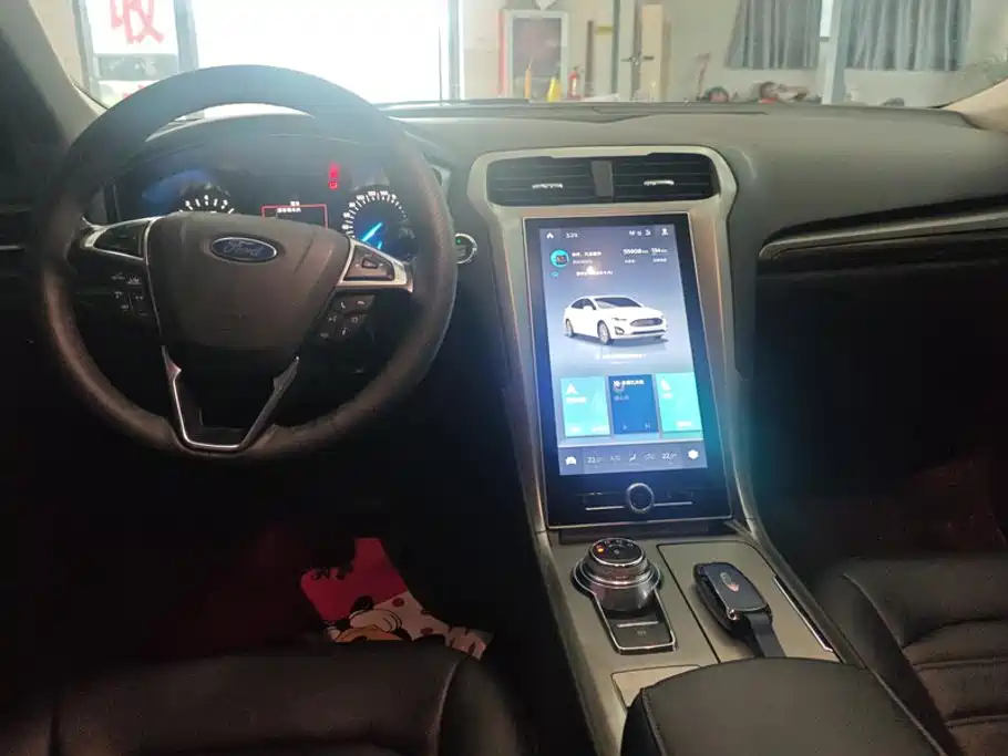 Ford Mondeo — миниатюра 12