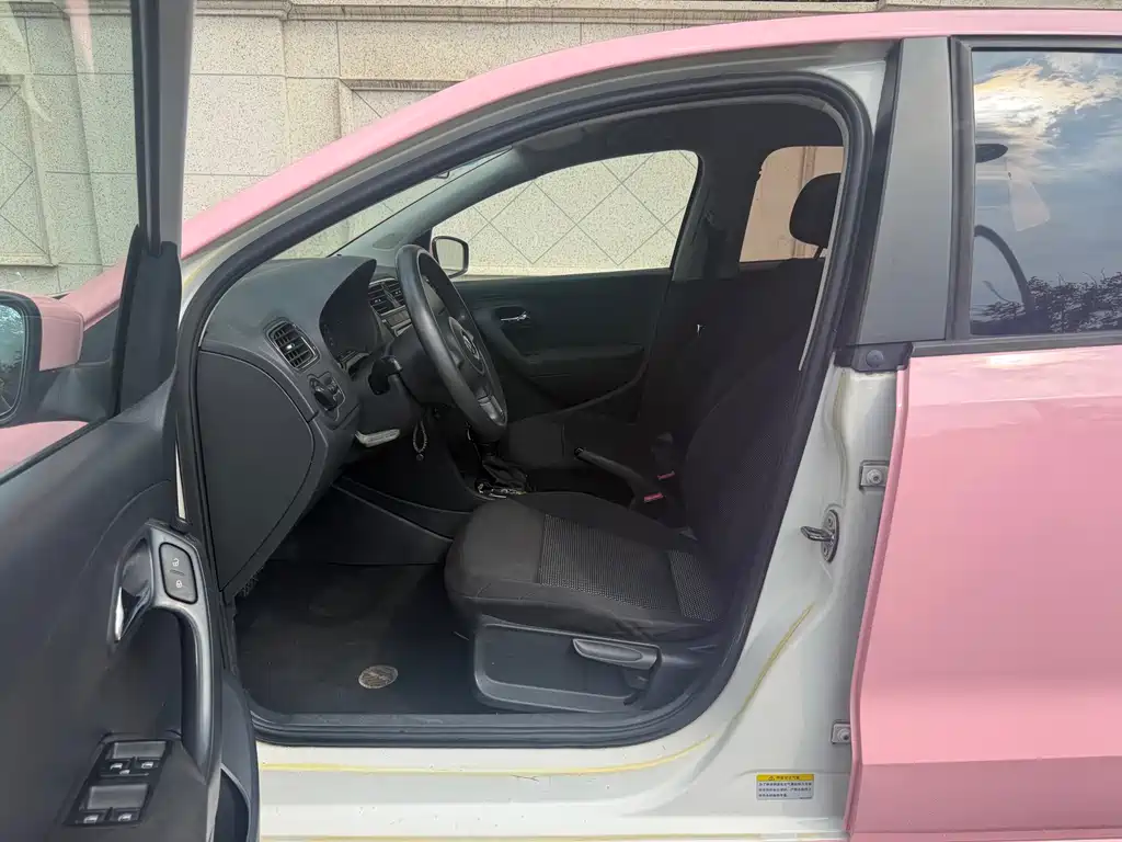 Volkswagen Polo — миниатюра 6