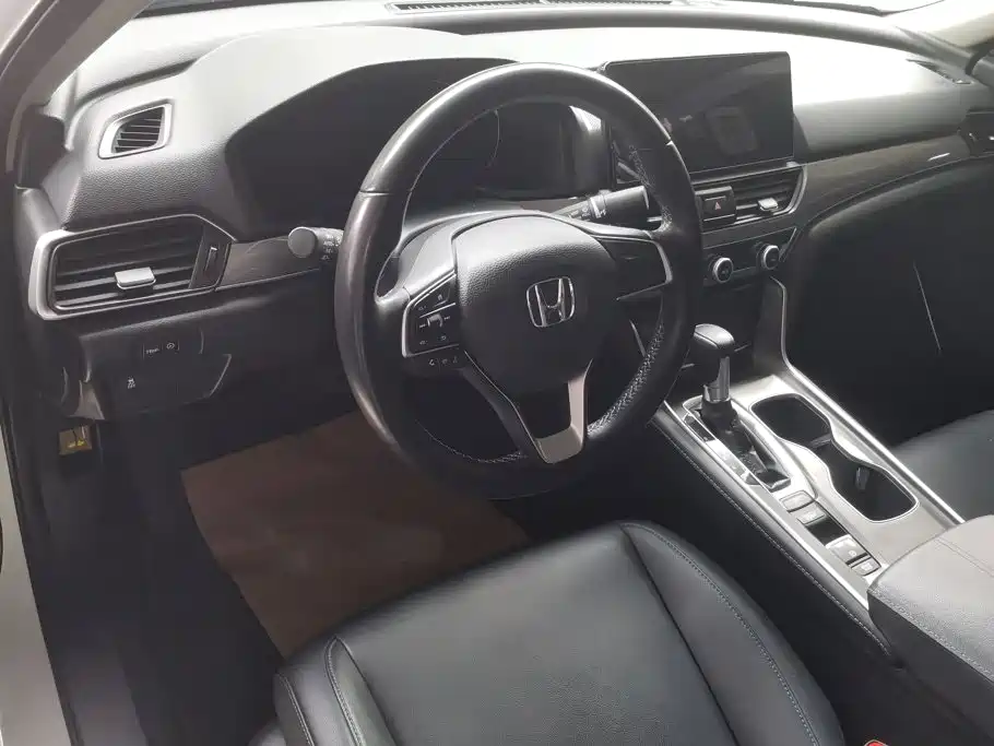 Honda Accord — миниатюра 12