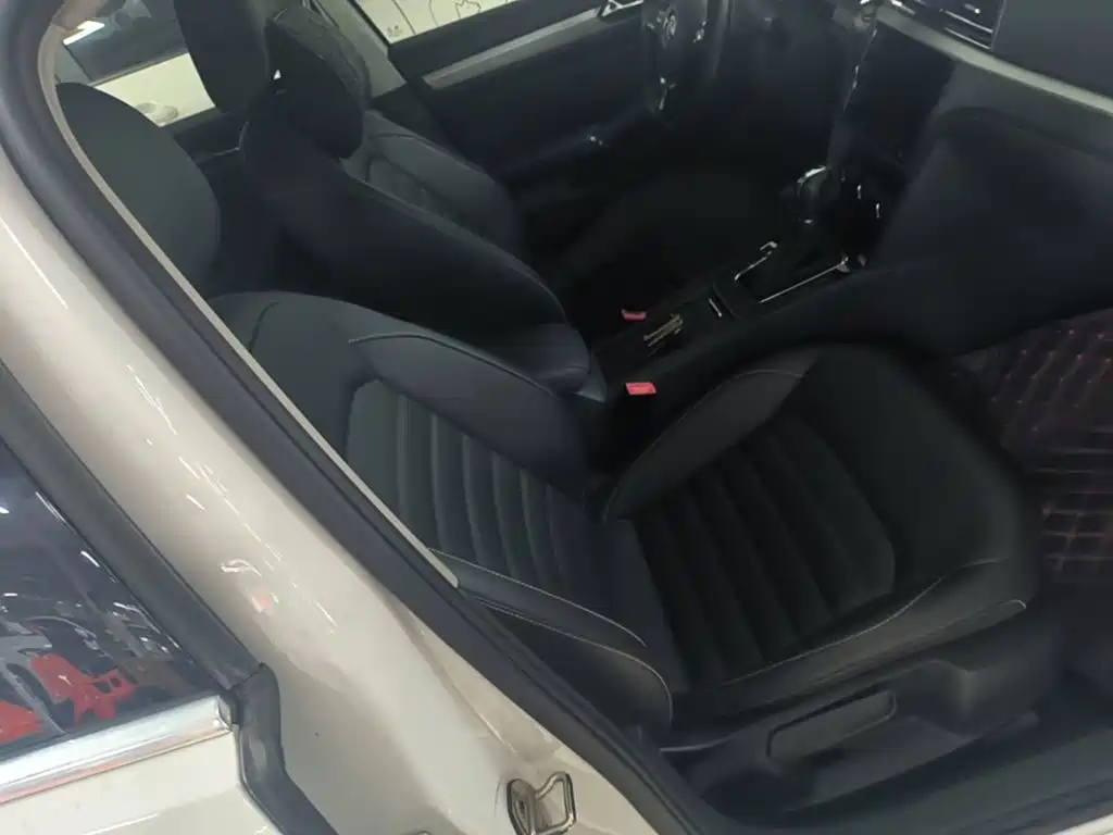 Volkswagen Lamando — миниатюра 25