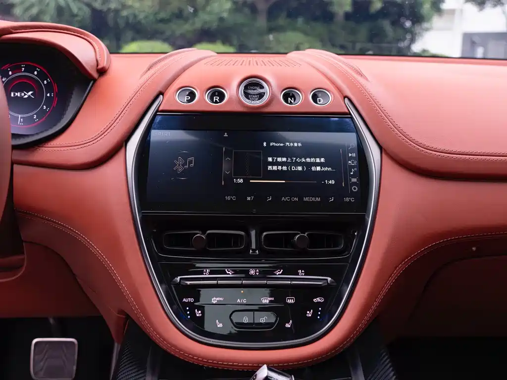 Aston Martin DBX — фотографии объявления, Фото 16