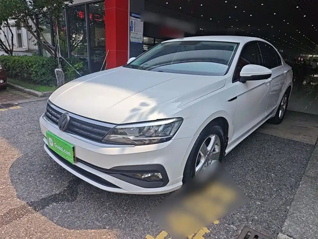 Купить Volkswagen Lamando