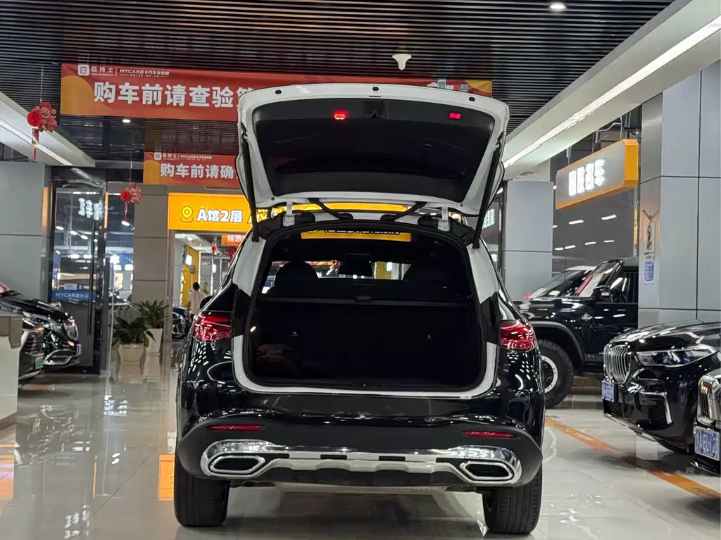 Mercedes-Benz GLC 2023 GLC 260 L 4MATIC 5 мест