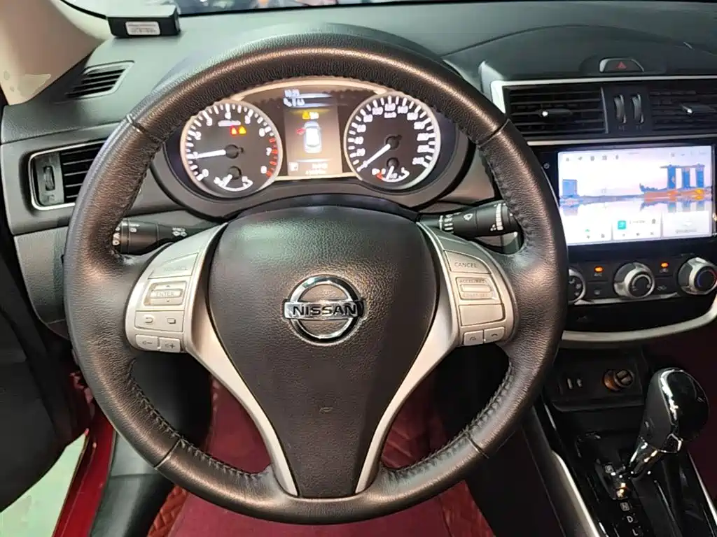 Nissan Tiida — миниатюра 11