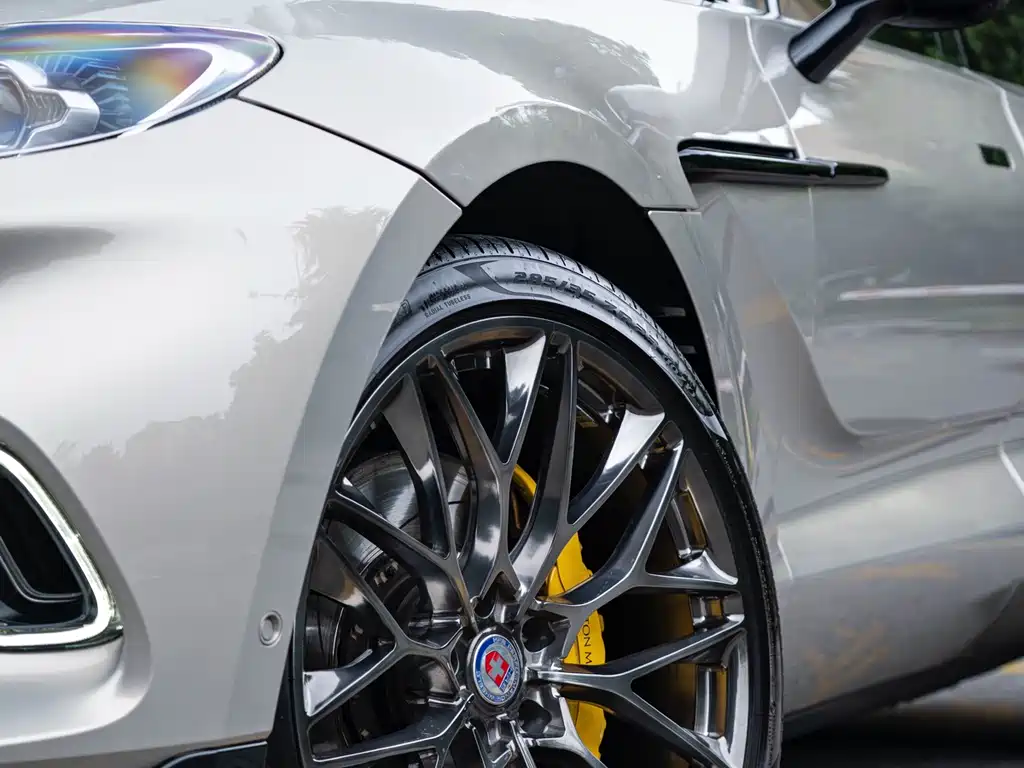 Aston Martin DBX 2022 4.0T V8
