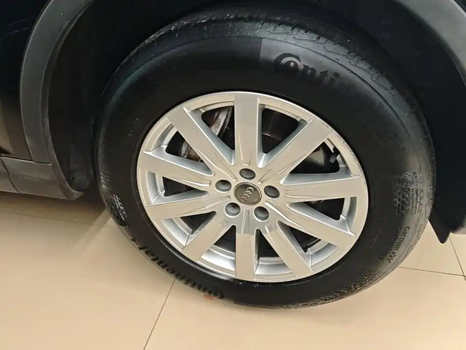 Audi Q7 — миниатюра 6