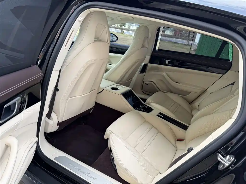 PORSCHE PANAMERA NEW ENERGY