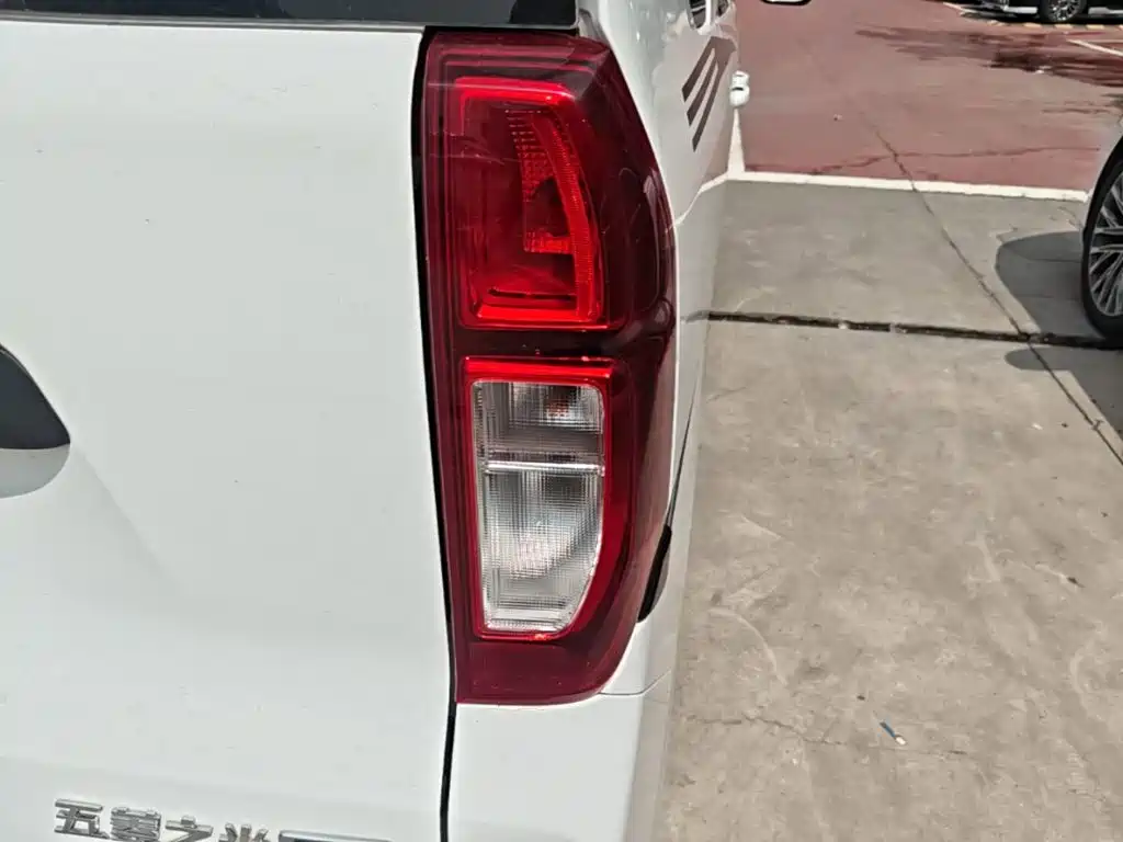 Wuling Zhiguang EV — миниатюра 8