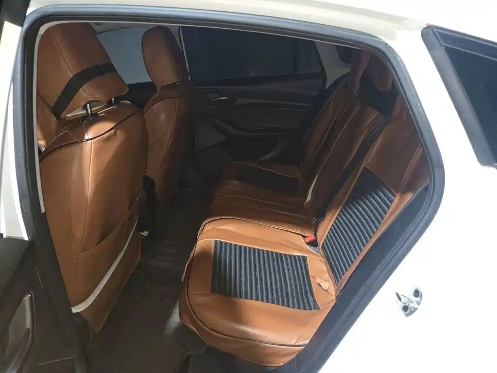 MG MG5 — миниатюра 13