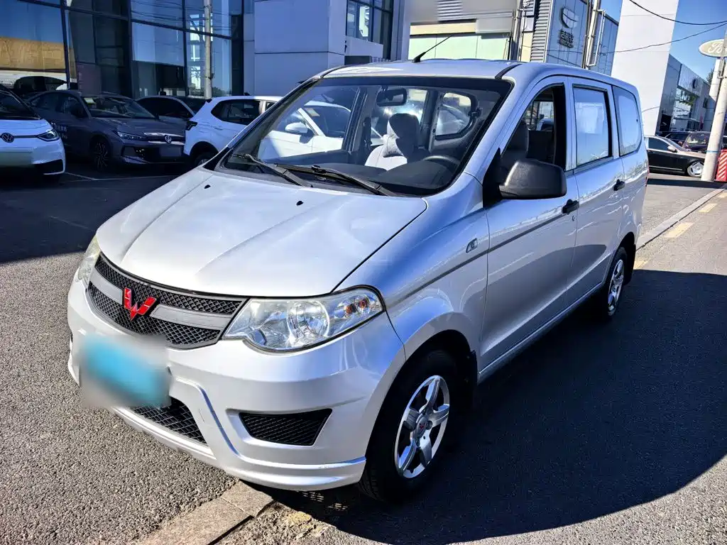 Wuling Hongguang — миниатюра 3