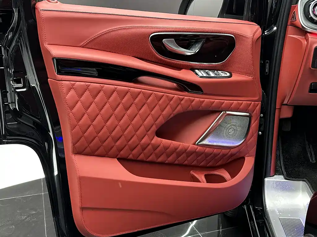 Mercedes-Benz Vito 2021 2.0T 7 мест