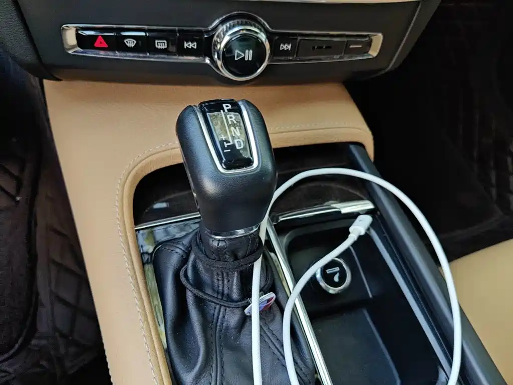 Volvo S90 — миниатюра 15