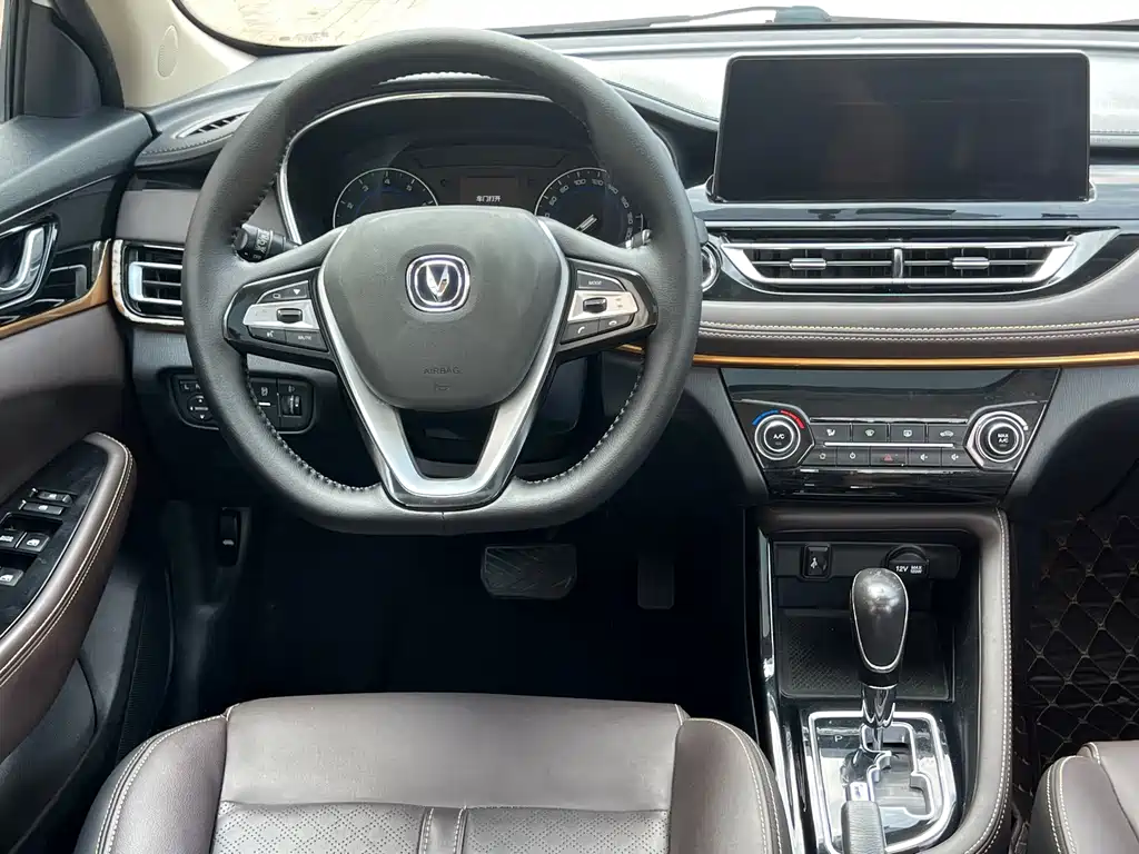 Changan Eado DT — миниатюра 13