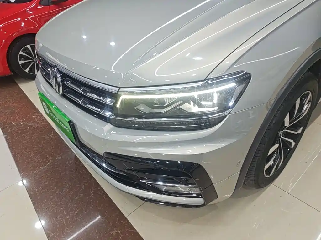 Volkswagen Tiguan L — миниатюра 24