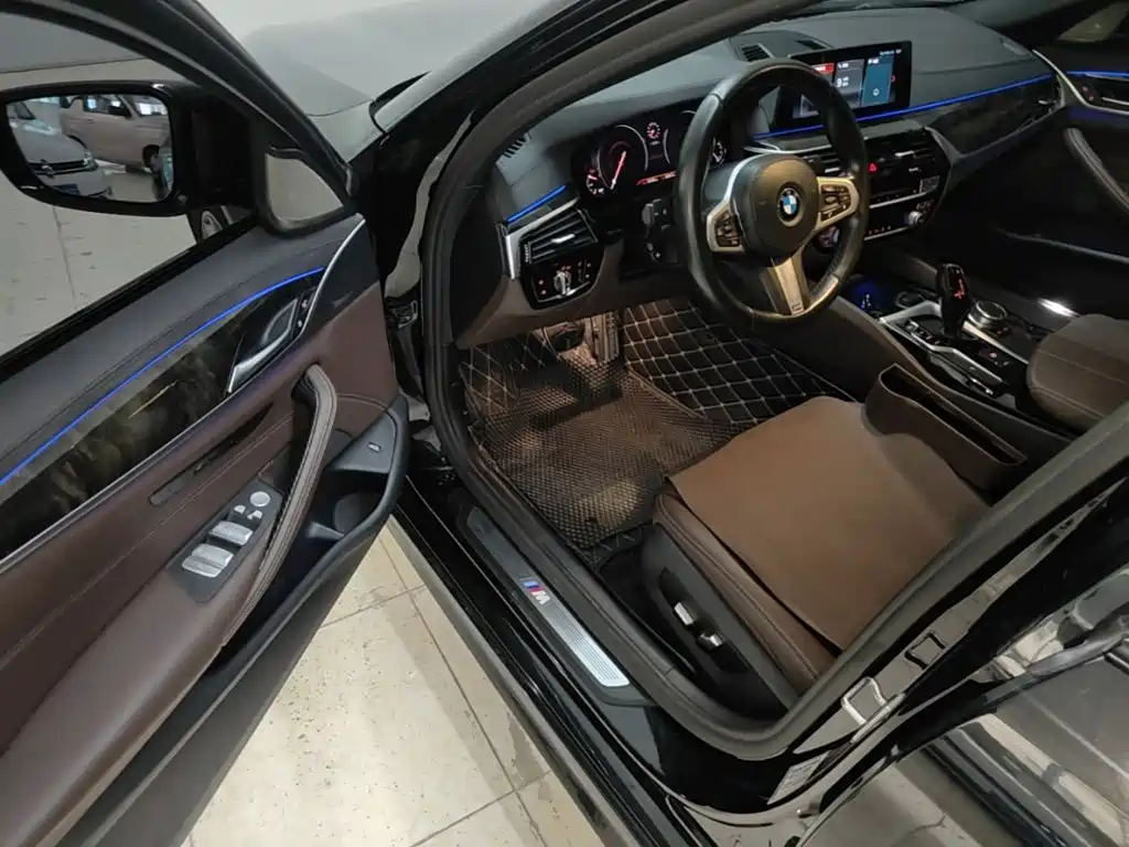 BMW 5 Series — миниатюра 16