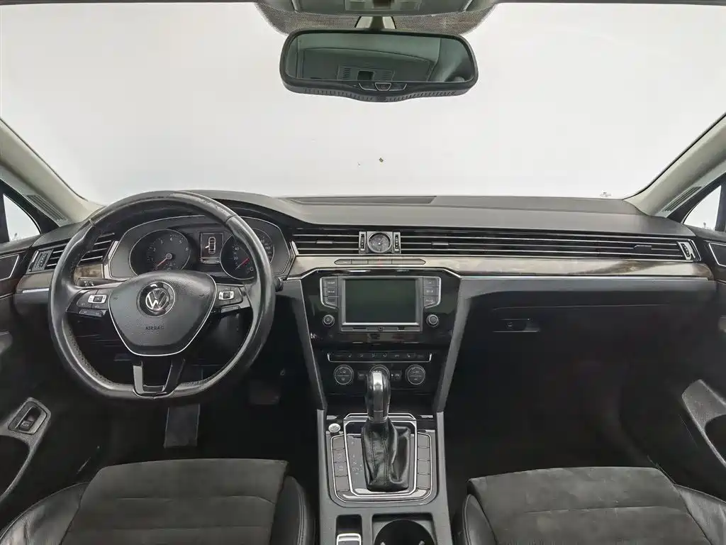 Volkswagen Magotan 2017 330TSI DSG Luxury