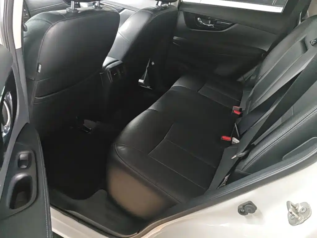 Nissan X-Trail — миниатюра 17