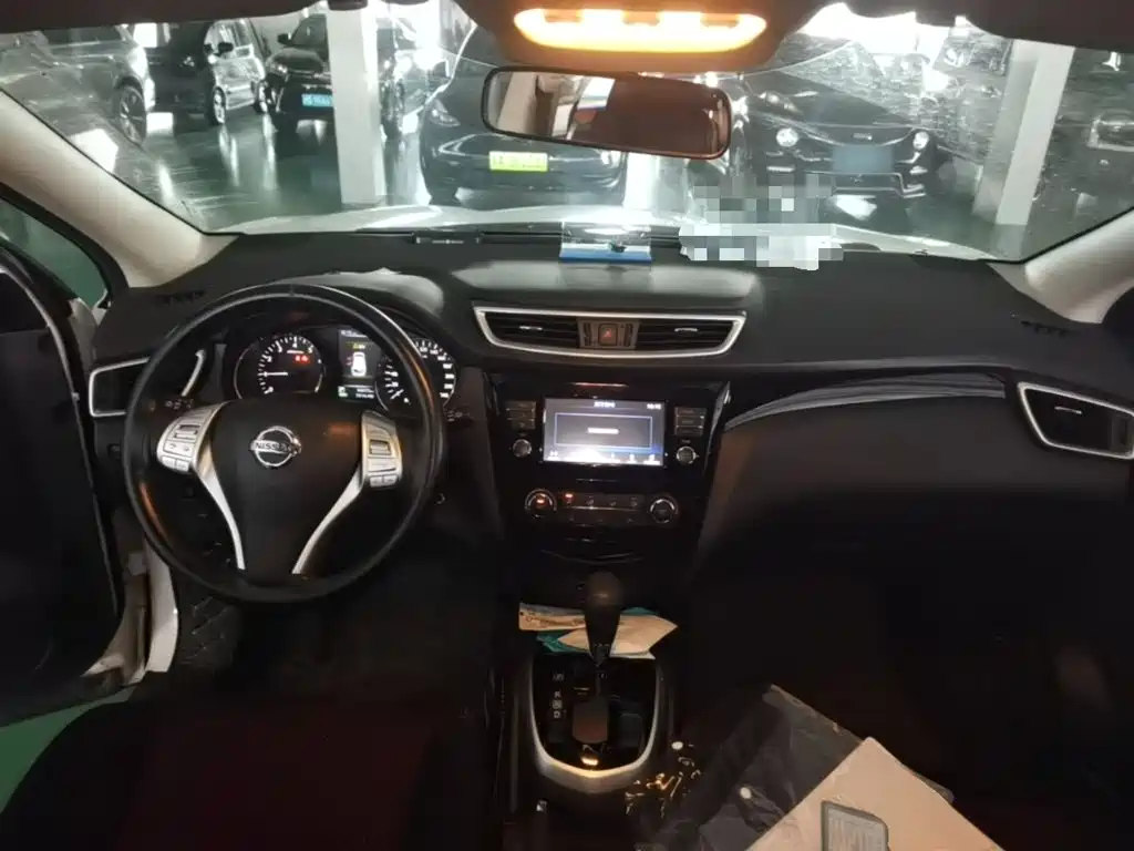 Nissan Qashqai — миниатюра 10