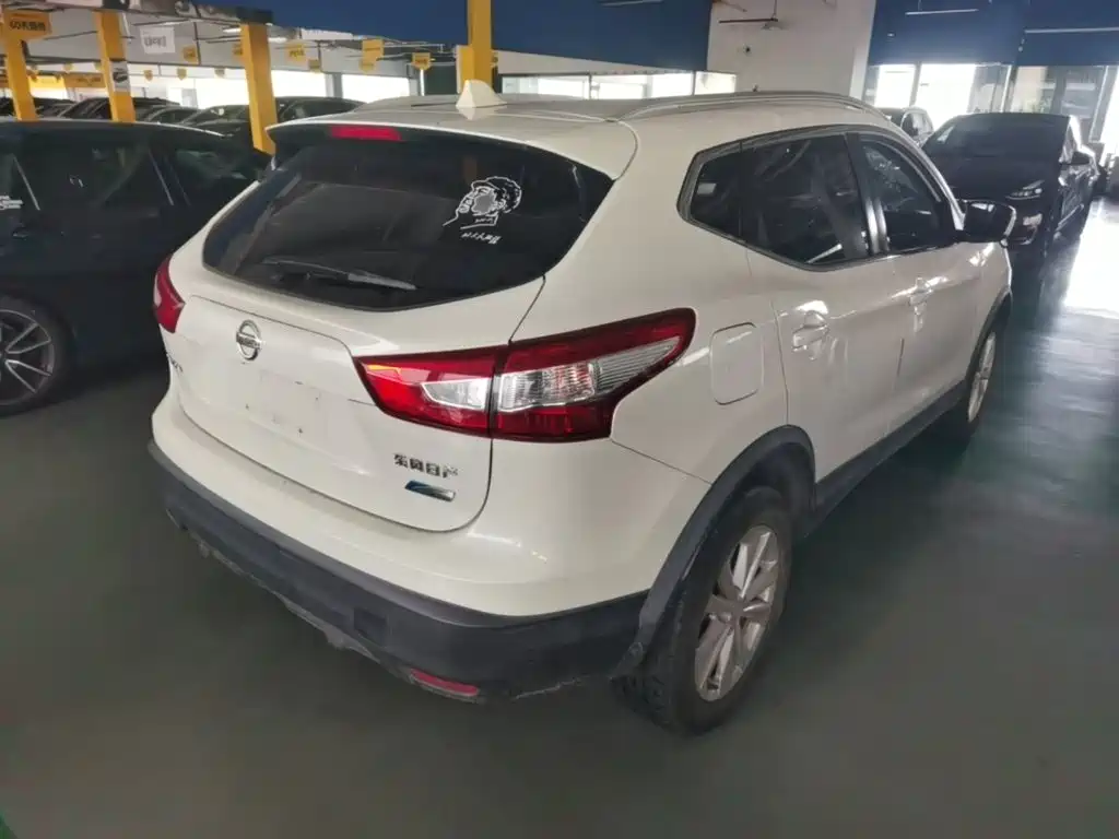 Nissan Qashqai — миниатюра 7