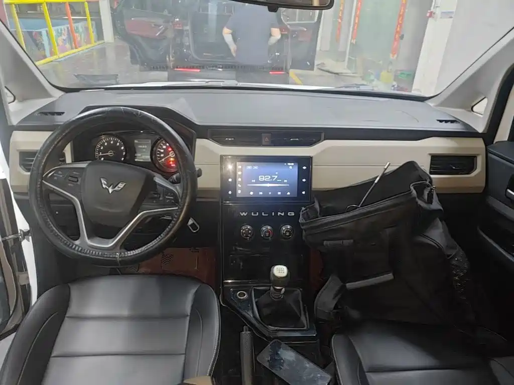 Wuling Hongguang PLUS — миниатюра 10