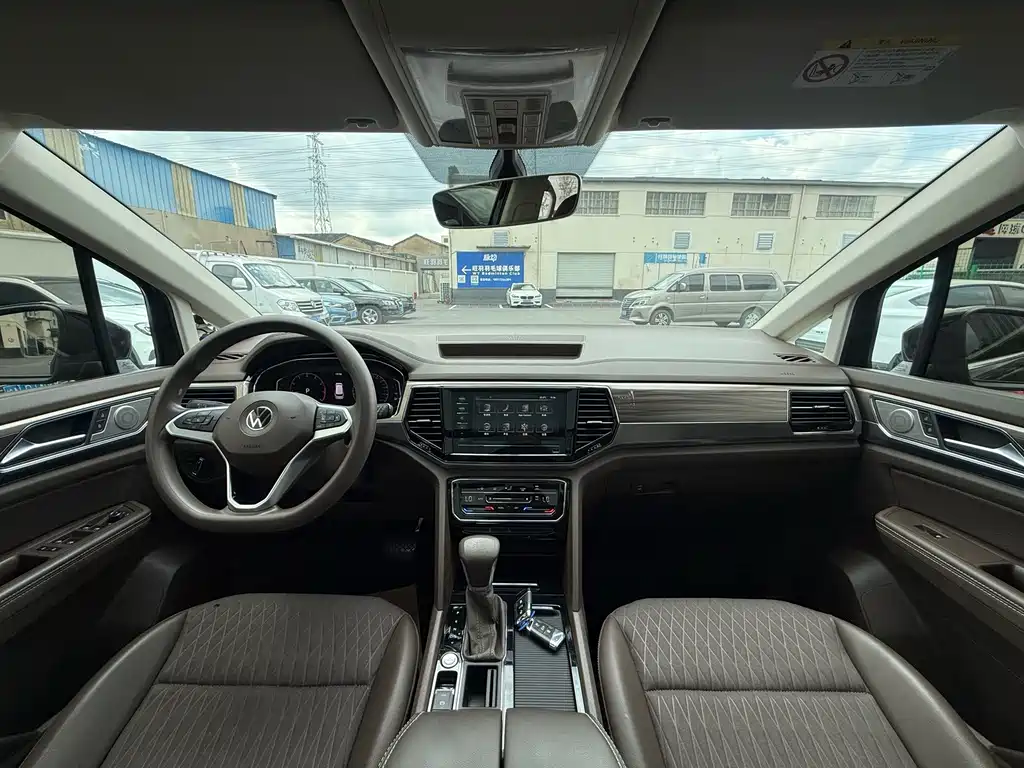 Volkswagen Viloran — миниатюра 4