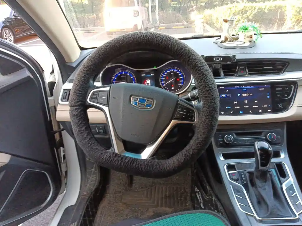 Geely Emgrand — миниатюра 11