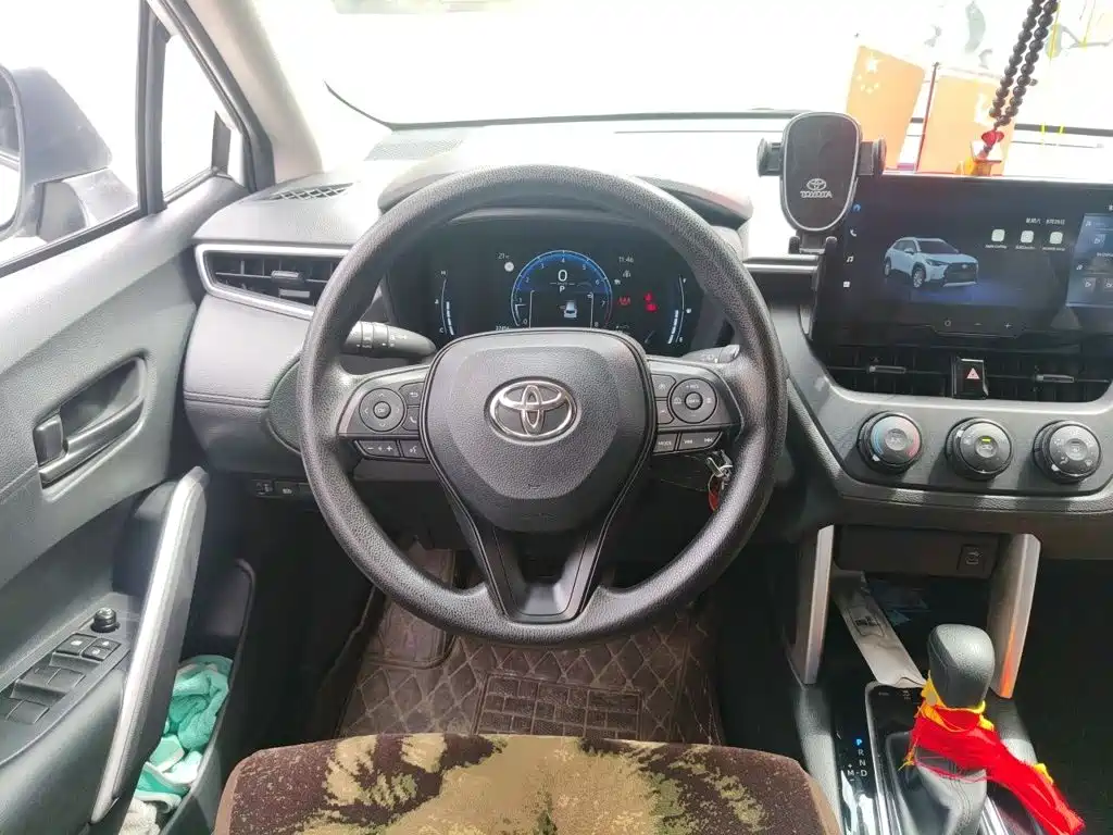 Toyota Corolla Cross — миниатюра 6