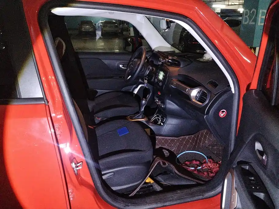 Jeep Renegade — миниатюра 8