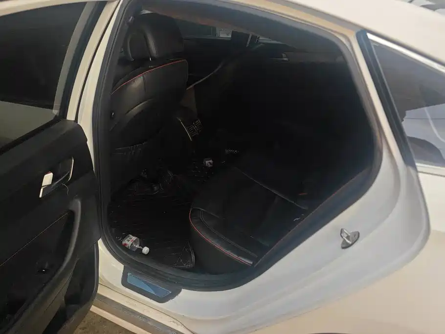 Hyundai Sonata — миниатюра 11