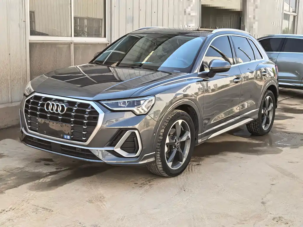 Купить Audi Q3
