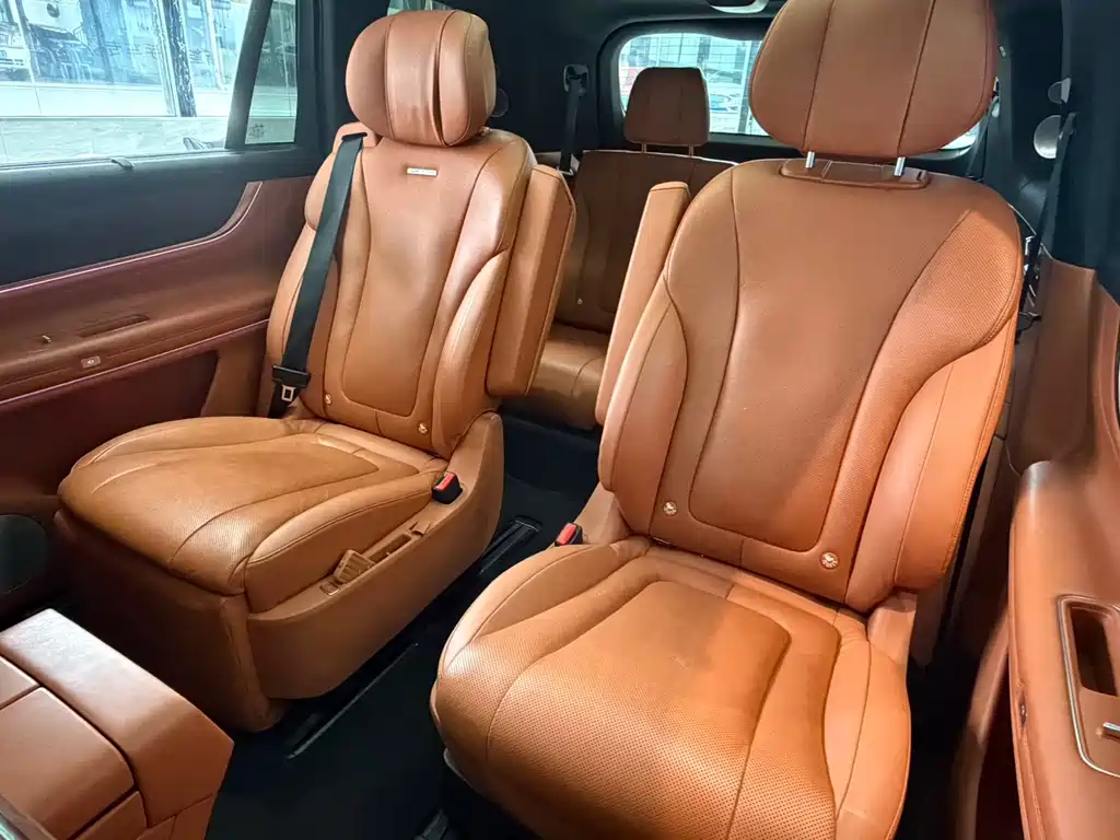 AITO ASK THE WORLD M9